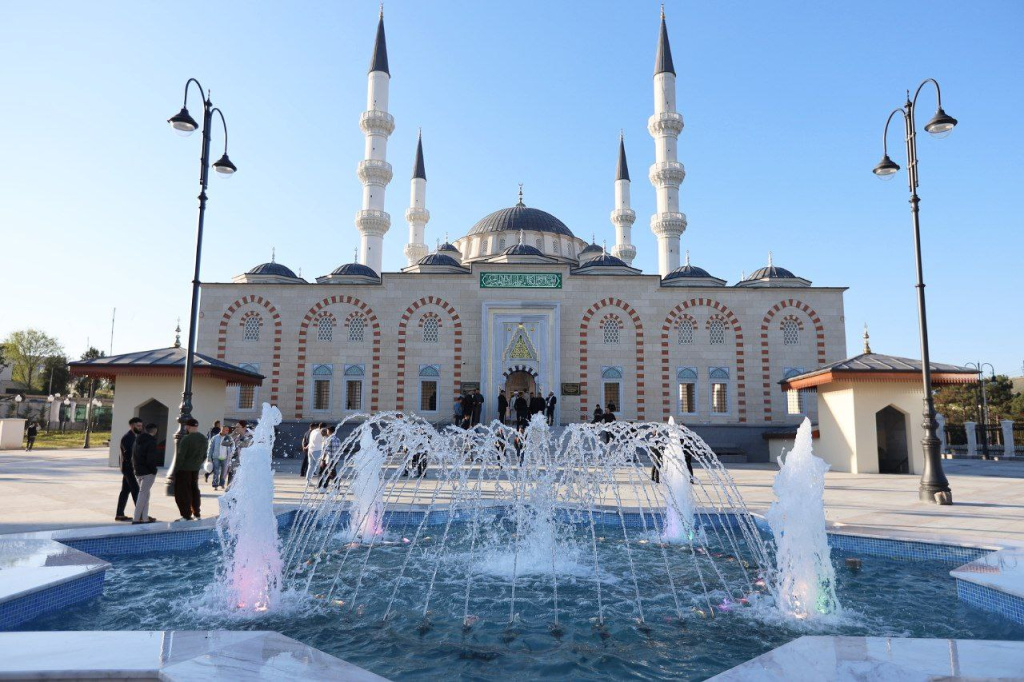 Традиции и обычаи праздника Ураза-байрам и как его отметят в Крыму