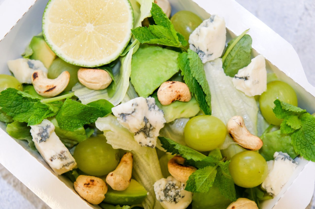 Врач объяснила, почему полезные продукты могут мешать похудению