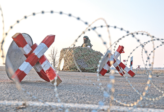 Михаил Гладчук учения Барс.jpg