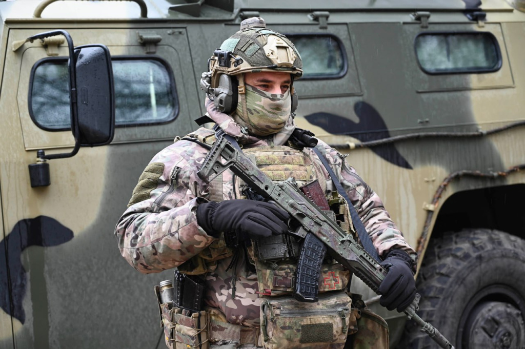 Выплаты, налоги, ЖКХ и парковка: новые меры поддержки участников СВО и членов их семей