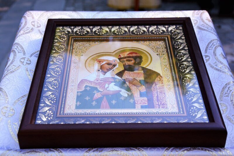 Пронесли любовь друг к другу через все испытания: как святые Пётр и Феврония стали покровителями семьи