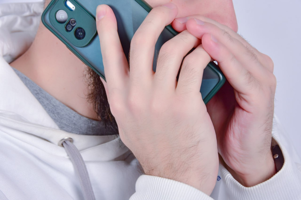 Эксперт рассказала, как распознать, что вам звонит мошенник