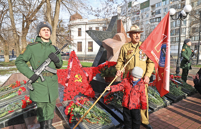 Михаил Гладчук Гладчук герои Афганистана.jpg